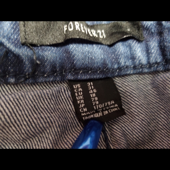 Rhinestone distressed jean shorts - Picture 4 of 5